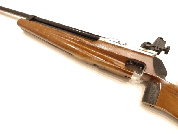 karabin-feinwerkbau-fwb-601-prawy-osada-drewno-komora-spustowa-6