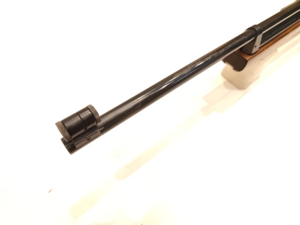 karabin-feinwerkbau-fwb-601-prawy-osada-drewno-wylot-lufy